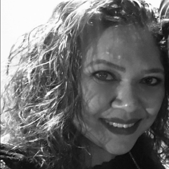 Meet your Posher, Jennifer - Picture 2 of 3